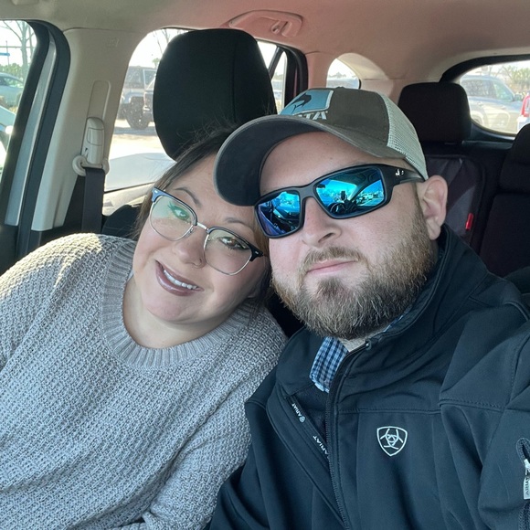 Meet your Posher, Alyssa - Picture 1 of 1